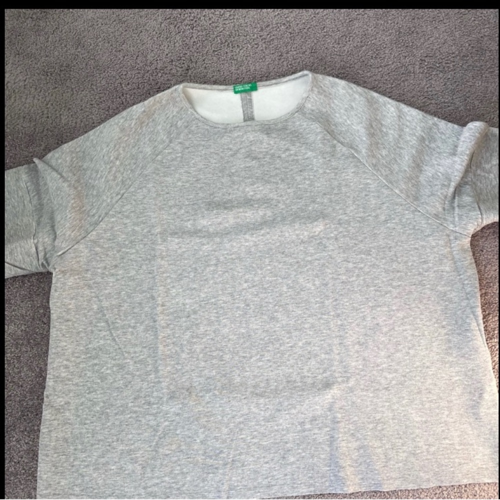 Benetton sweater over fit/
